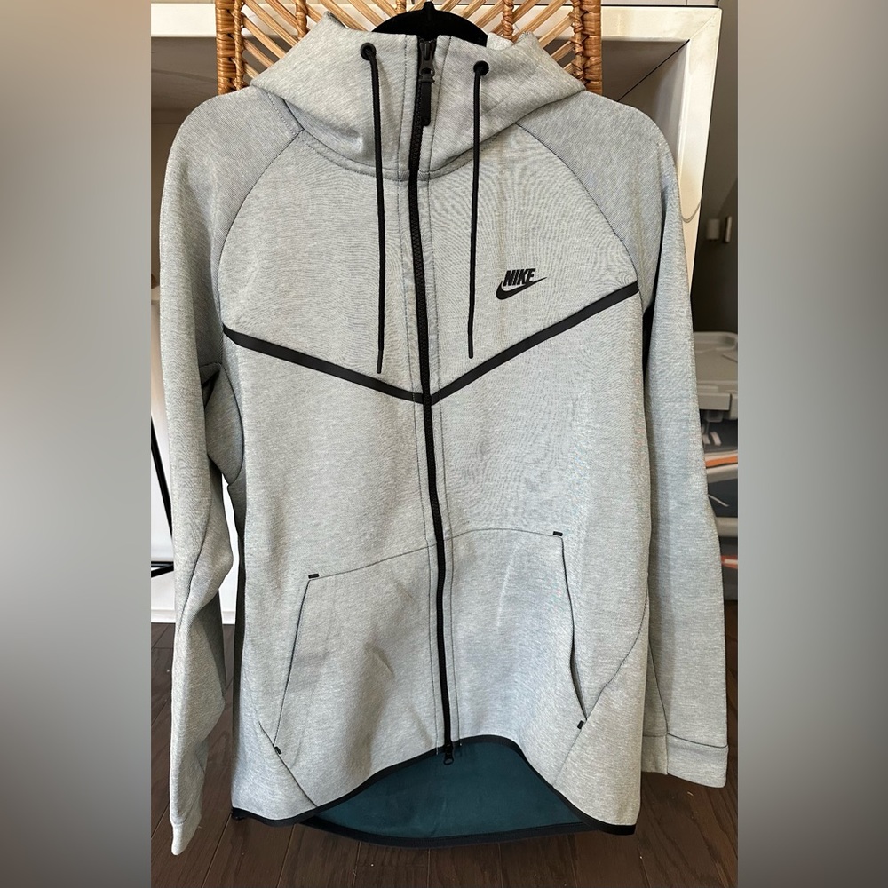 Nike Europe Tech Fleece
